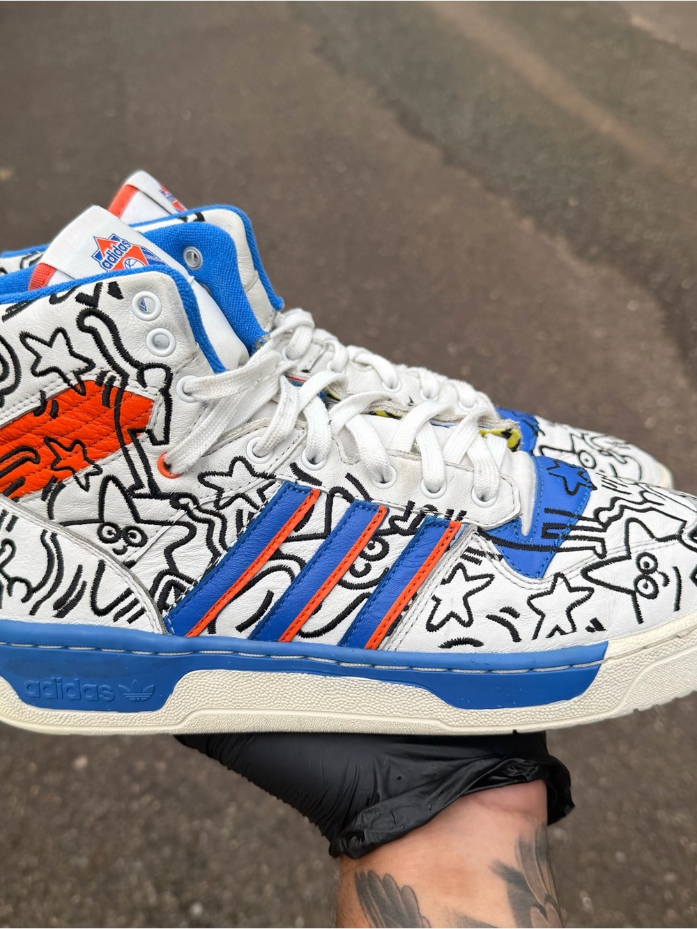 Size 10.5 - Keith Haring x adidas Rivalry High Pop Art - Picture 2 of 9